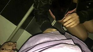 Soy una hermanastra increíble dejando que me follen de tantas formas