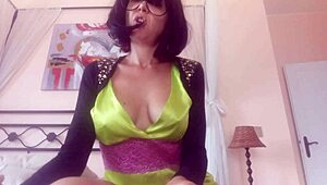 Outrageous Cursed Girl's Dirty Secrets