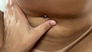 loira gostosa cacheada couldn't take giving her ass and begged for creampie in hotel,