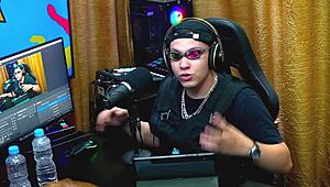 Flora VIP shows breasts in podcast, Ruan shows dick.