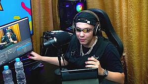 Flora VIP shows breasts in podcast, Ruan shows dick.