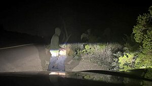 Man, pounding her pussy rough on the roadside… insane!! 😱