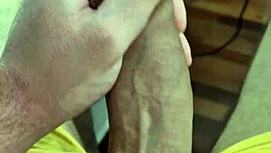 já imaginou ação exótica de twink caseira?