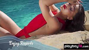 Hey Emjay Rinaudo, show us that glamorous natural body by the pool outdoors!