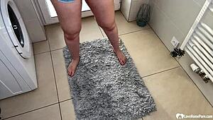 Hey, wanna see me strip off every single piece of clothing?