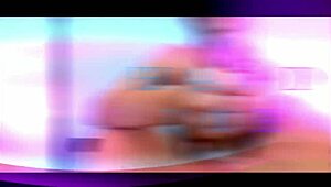 En esta escena POV, la rubia teen 18+ cabalga polla grande con dos cámaras capturando todo