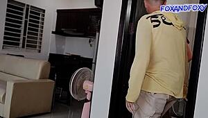 Σχεδόν Πιάστηκα να Γαμάω τον Πεθερό στην Κουζίνα με Στόμα Γεμάτο Σπέρμα