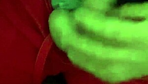 Onani sorang dalam bilik gelap!