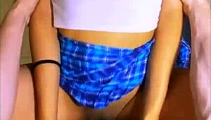 שותף דירה מתלונן על רעש הסקס החם עם החברה