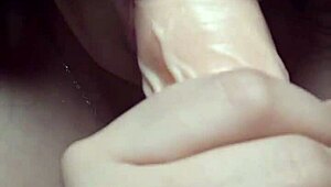 20 Cm Penis Tears Slut's Small Pussy