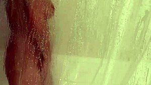 mandeezy4u2 showers and masturbates 😊