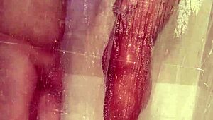 mandeezy4u2 showers and masturbates 😊