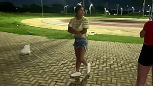 Me masturbando e fodendo com minha amiga lésbica latina da academia caseira