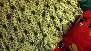 야, 왜 엄마 그렇게 엿봐?