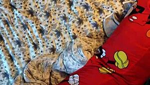 야, 왜 엄마 그렇게 엿봐?