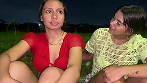 Jeg onanerer og knuller med latina lesbe gymvenninne hjemmelaget