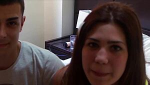 El Casting de Una Joven Parejita Bound in Interview