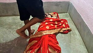 Indian Newly Married Housewife Enjoys Sexy Suhaagraat at Home