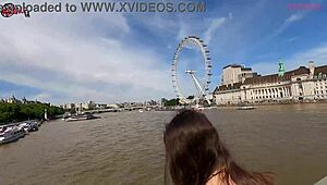 flashing my pussy in london 😏