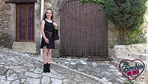 Amandine Se Laisse Guider Par La Coquine Marie!