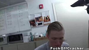 Cute cracker's pink ass dicked!