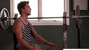 straight dude got turned gay with a quick bj at the gym