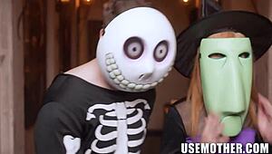 Sophia Locke and Evie Christian prank with blowjobs on guys