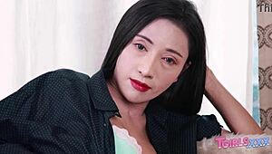 Tgirls xxx features hung cutie booking a wild session