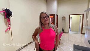 a piranha só tava precisando de um motivo pra trair o marido e me dar a bucetinha