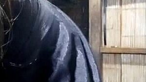 أخت زوجة تفرش كسها في الشقة وتحلم بالنيك الساخن