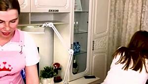 Yo, Sugarnadya waxes legs for a client, showing off that sexy ass! 😍