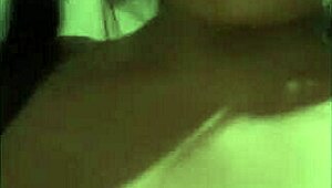 أخت زوجة تفرش كسها في الشقة وتحلم بالنيك الساخن