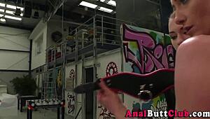 Booty lez licking pussy in high-def gym fetish with gaping assfucking