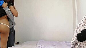 Lleno La Bonca De Mi Cuñada De Semen Camara Espia