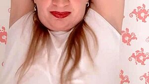 Mariaold třese svými obřími poskakujícími prsama pro všechny