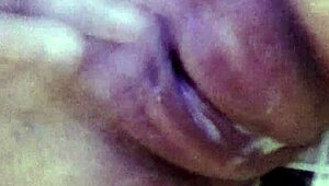 Metiendo Mano A Mi Zorra Caliente Amateurs Pussy Handjob Close-Up Masturbation Whore Sexy Milf Cumshot Wet