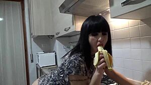 Porco Sborrami in Bocca with Teen Gay Blowjob in Lingerie First Part