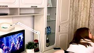 Yo, Sugarnadya waxes legs for a client, showing off that sexy ass! 😍