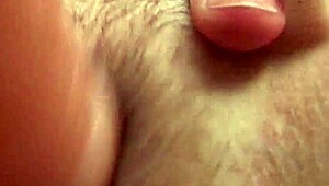 Ehi infermiera sexy, vuoi scopare il paziente dopo pompino al cazzo?