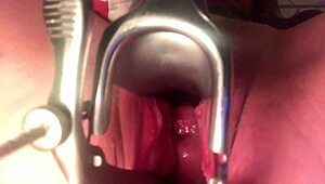 Hei, haluutko nähdä miten villiks mä saan emättimen venytyksen ja soittimen?