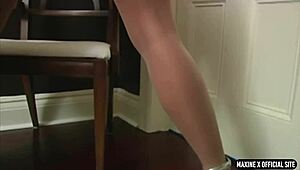 i can't resist jaden's wild lesbian squirt game