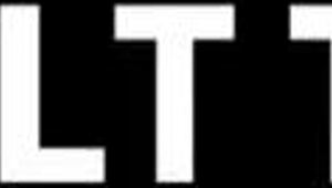 Girlsway - περίεργες straight αδελφές συμφοιτήτριες Skye Blue και Laney Grey βουτούν σε λεσβιακό όργιο τρένο στο BBQ! 😍