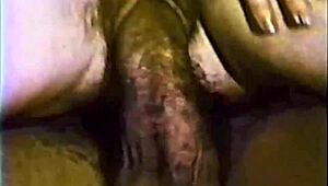 واوه! مصباح لندني قديم مظلم يمزج عمل محظور متعدد الأعراق!