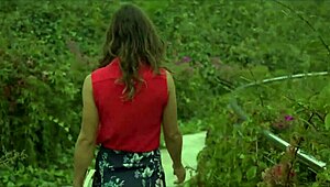 Latina shows bush in public while sucking monster cock