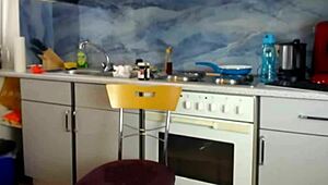 Hey, wanna see Sexydea’s hot ass play in the kitchen?