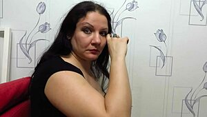 Wow, deep blowjob and cum in mouth for busty MILF 😍