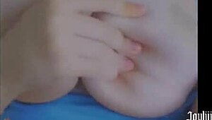 Horny Stepsister Joyliii Sends Nude Photos!