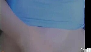 Horny Stepsister Joyliii Sends Nude Photos!