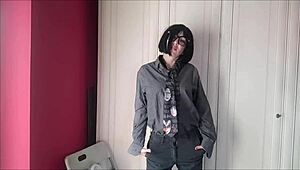 lavinia looks so hot even dressed as a man, i can’t stop starin’!