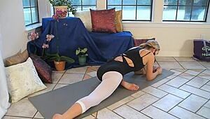 Wow! Can You Believe These Flexibility Stretches for Cheerleaders and Dancers?